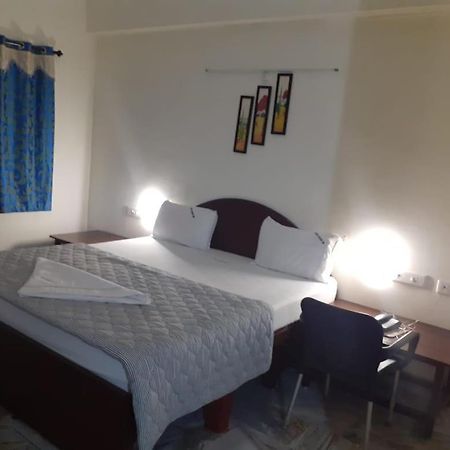 Hotel Paradise Inn Tiruppur Extérieur photo