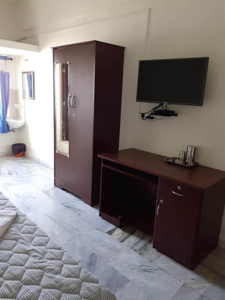Hotel Paradise Inn Tiruppur Extérieur photo